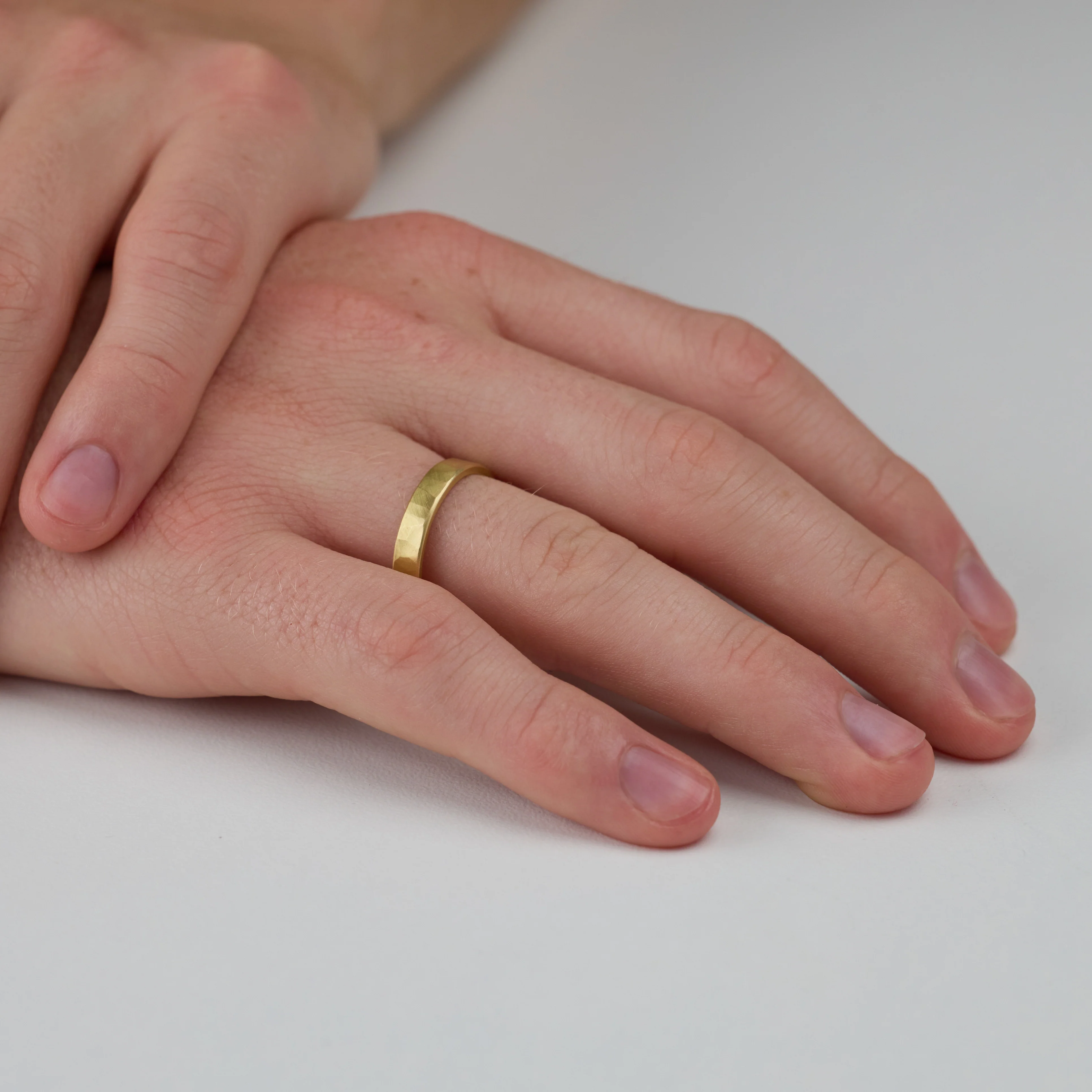 4mm Hammered Gold Band - Image 2