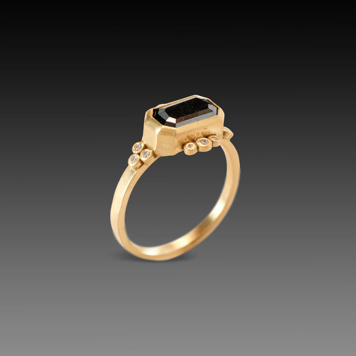 Black Diamond Tablet Ring - Image 2