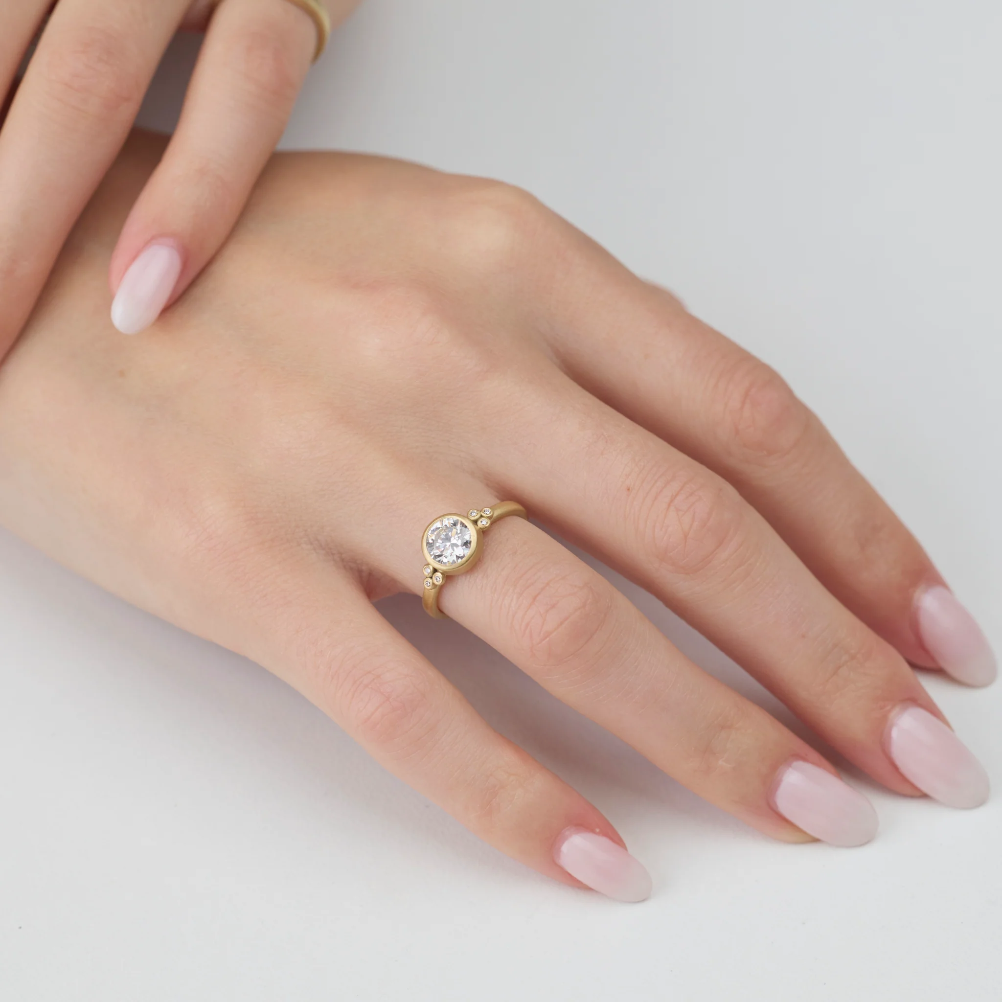 Brilliant Diamond Flourish Ring - Image 2