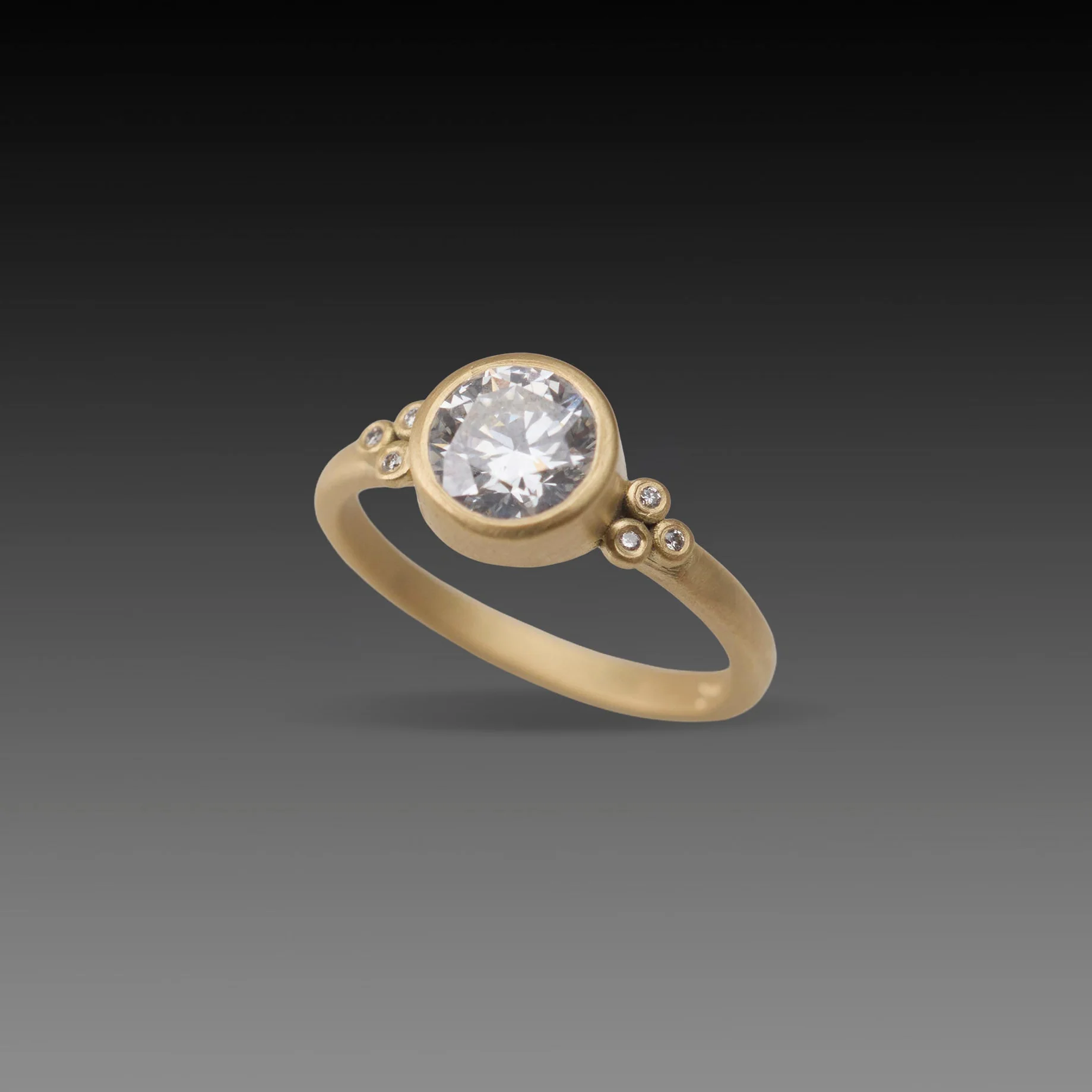 Brilliant Diamond Flourish Ring - Image 3