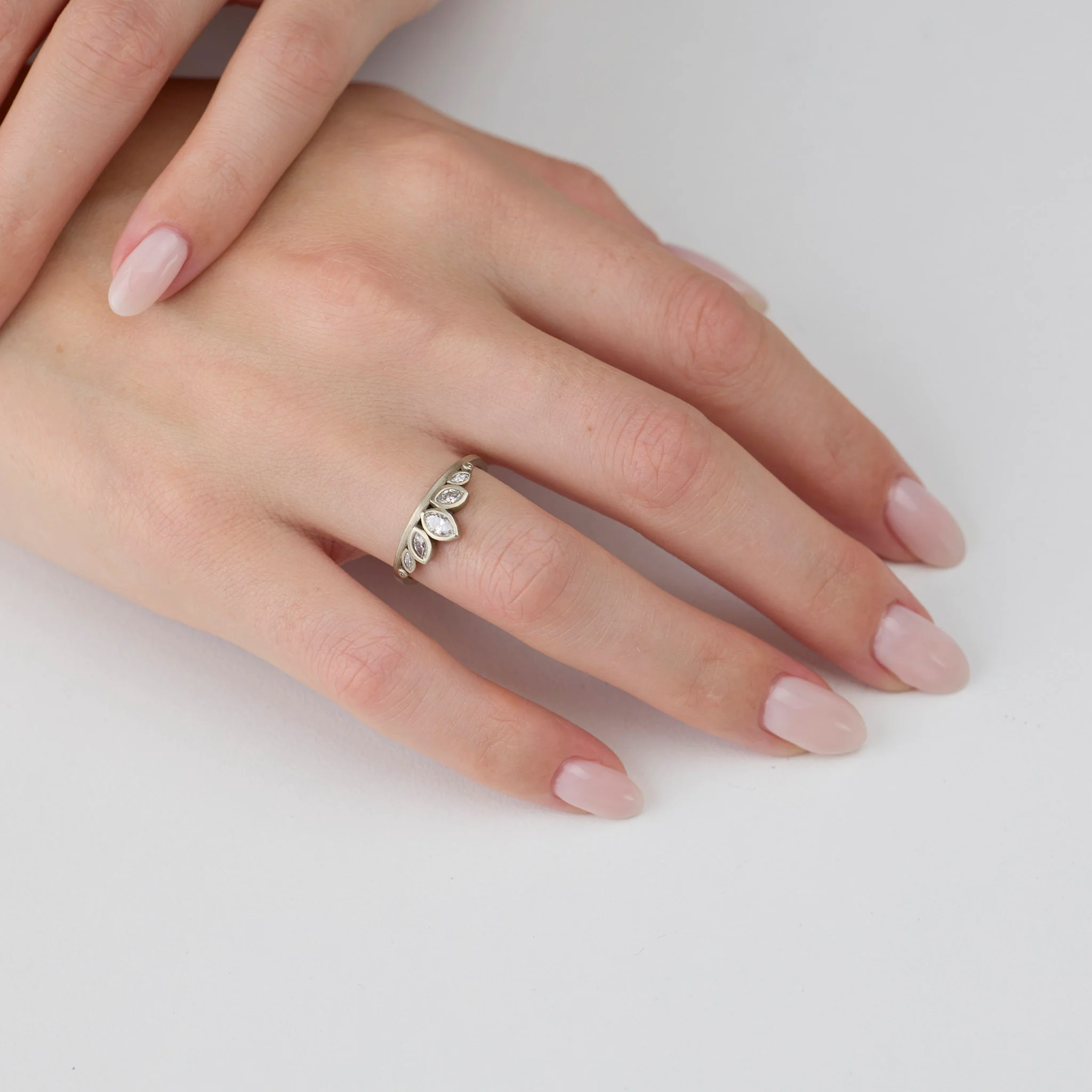 Full Lotus Diamond Band in White Gold - Image 2