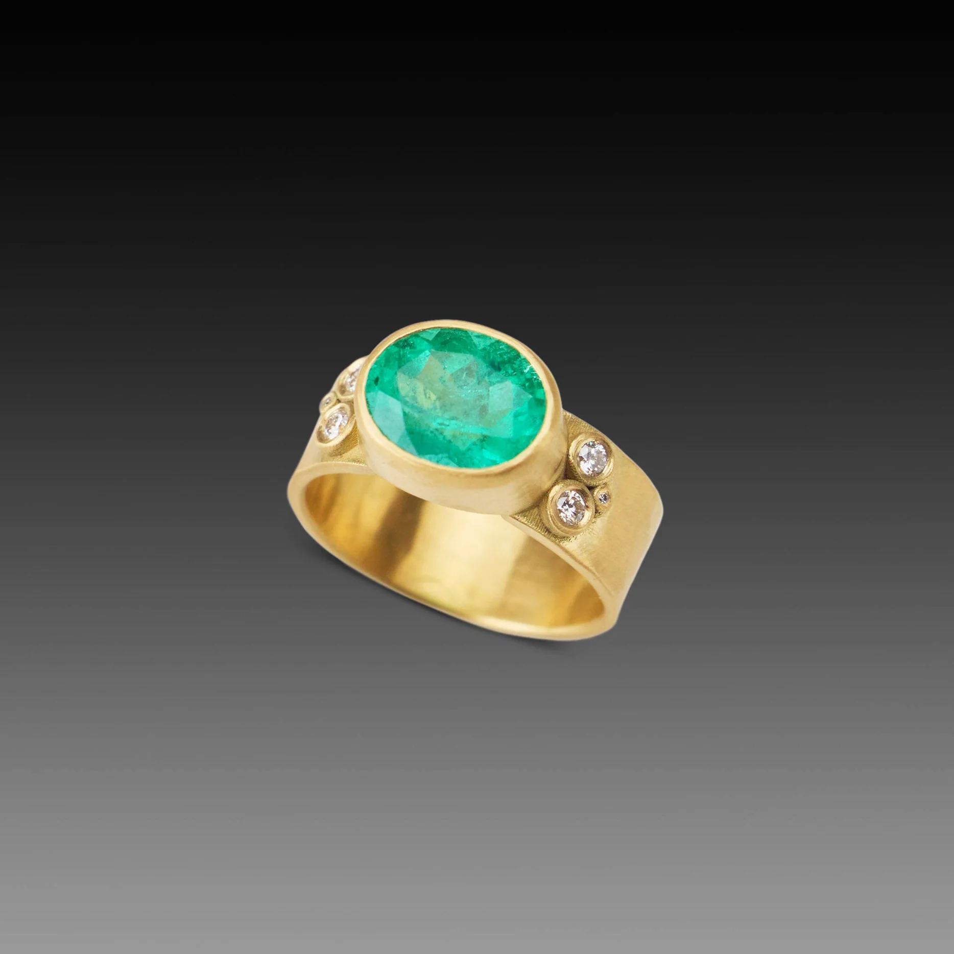 Statement Oval Emerald Ring - Image 3