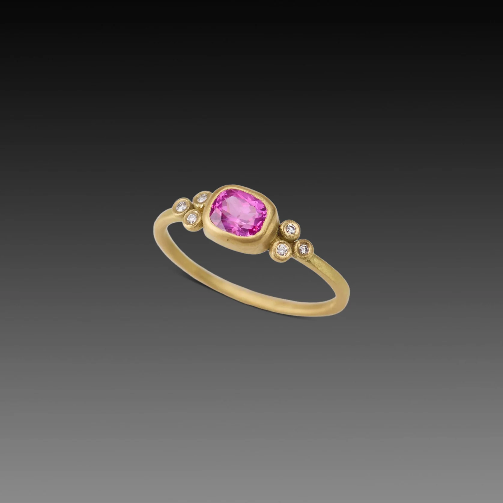 Magenta Pink Sapphire Ring - Image 3