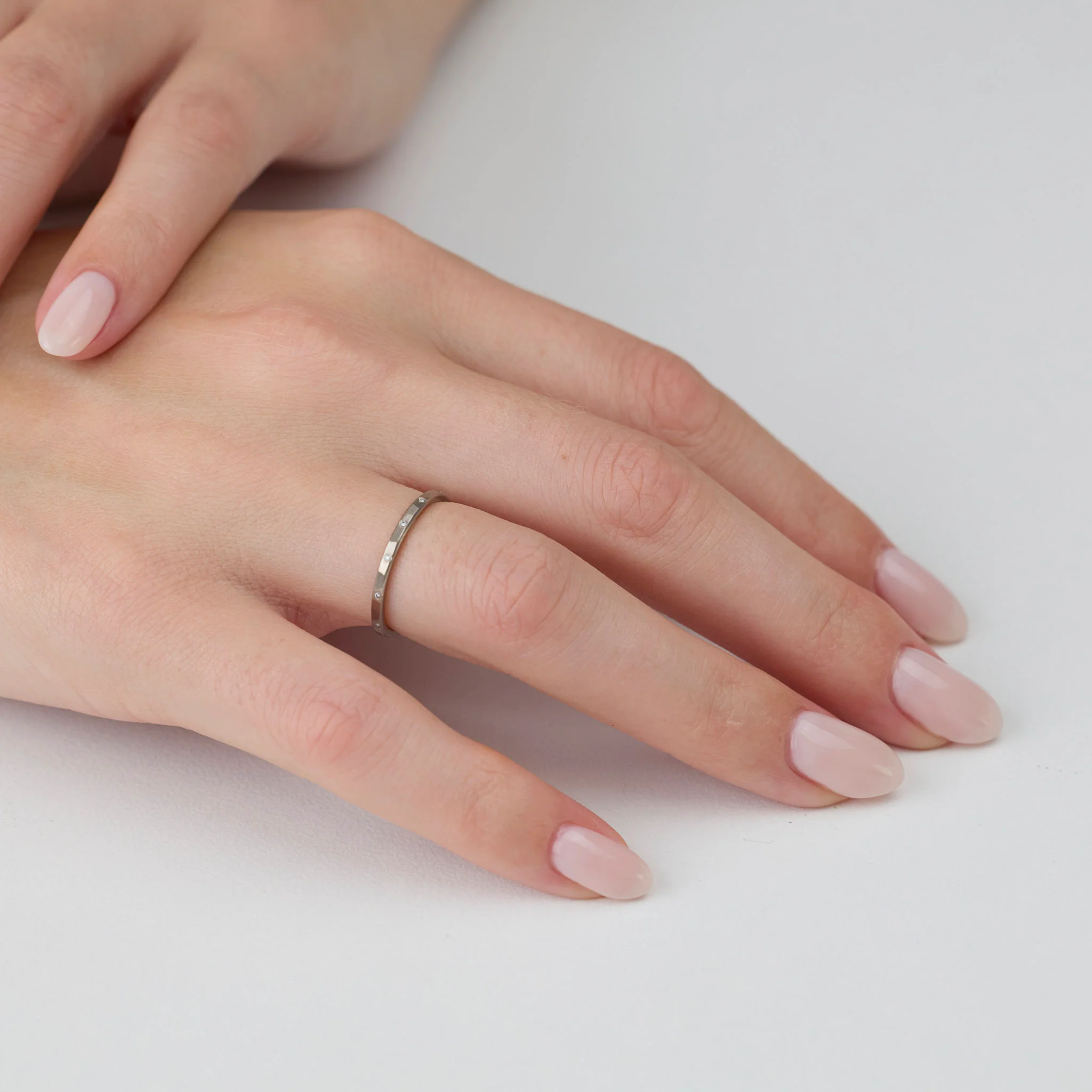 Narrow Diamond Band in White Gold - Image 2