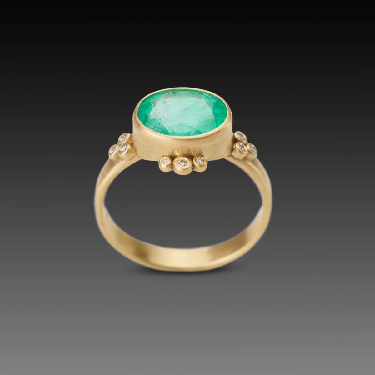 Oval Emerald Ring With Diamond Trios - Image 4