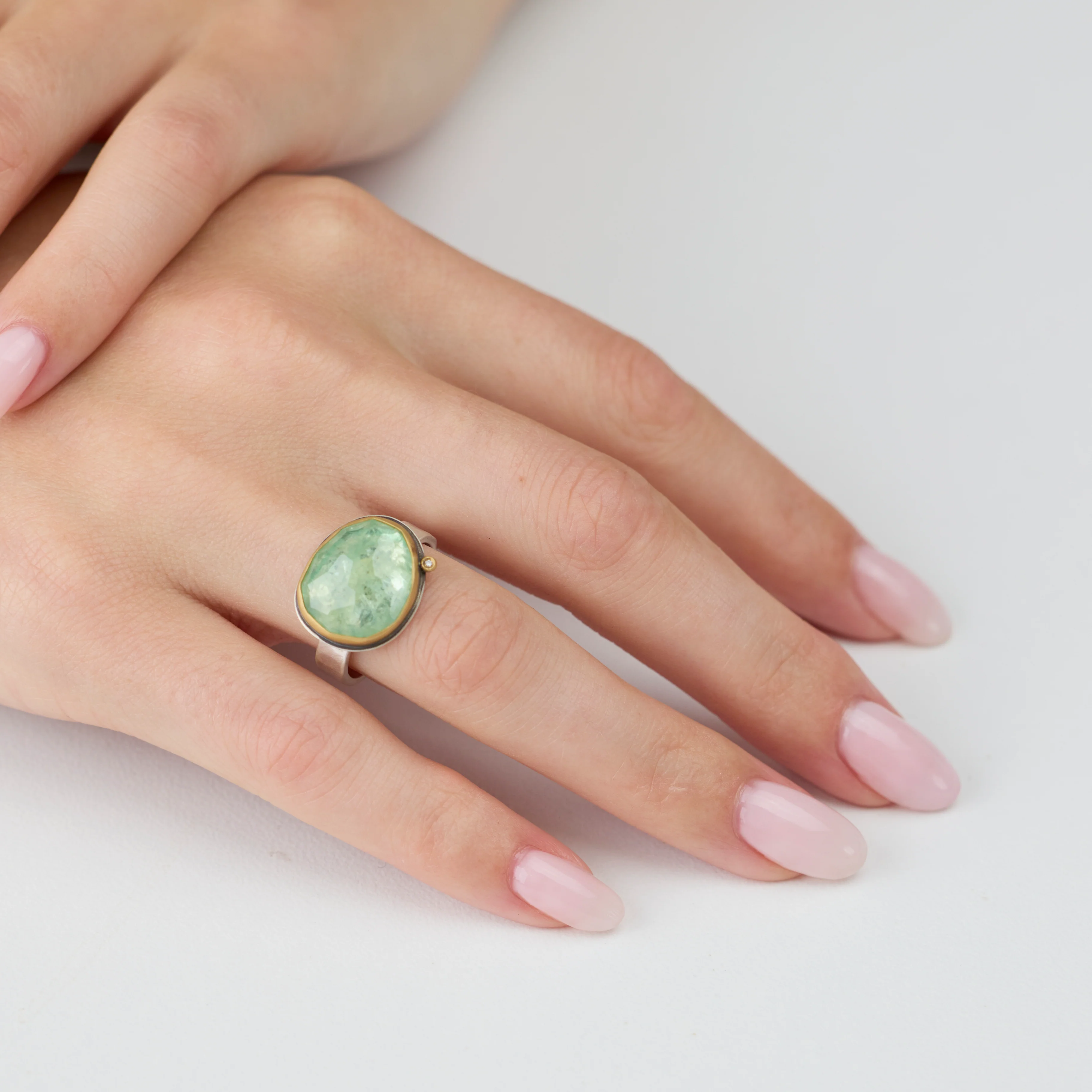 Rose Cut Beryl Ring - Image 2