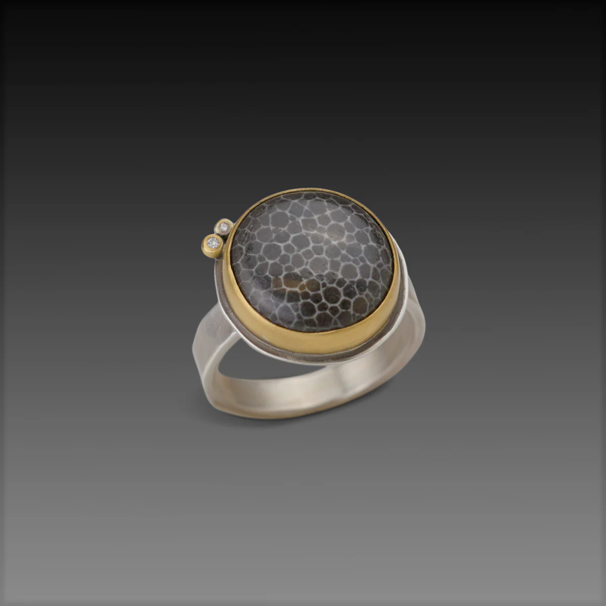 Round Bryozoan Fossil Ring - Image 3