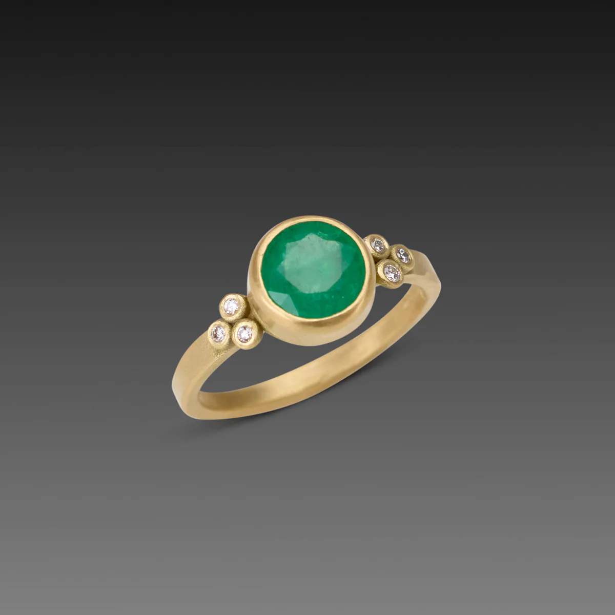 Round Emerald Ring - Image 3