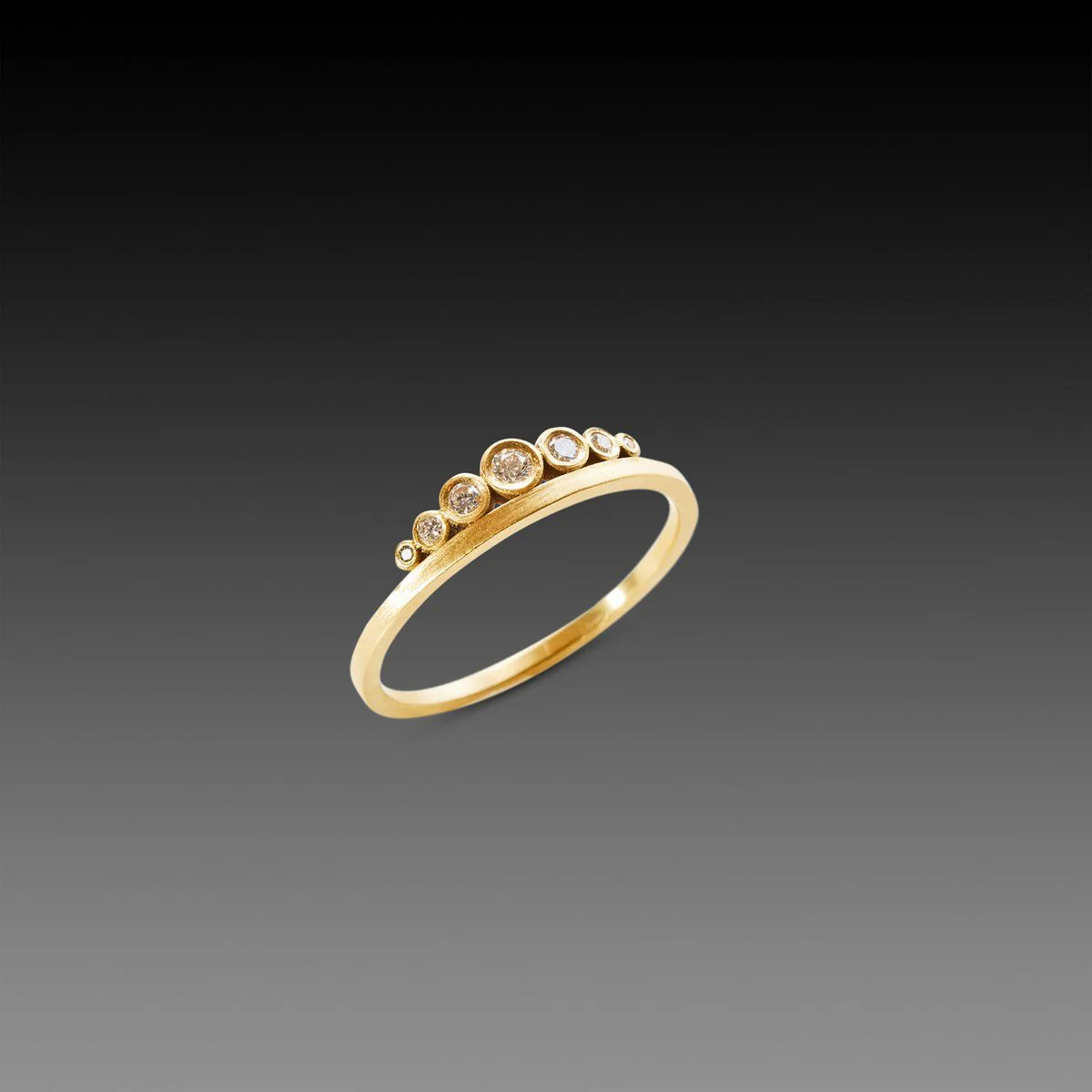 Side Swell Band with Diamonds - Image 3