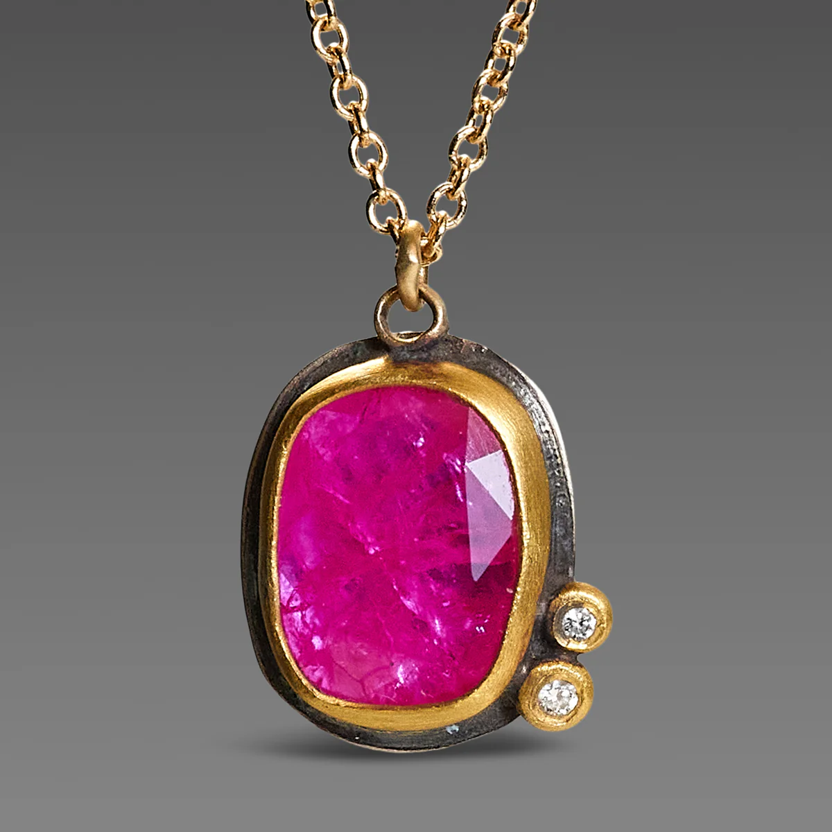 Vibrant Ruby Necklace with Diamonds - Image 2
