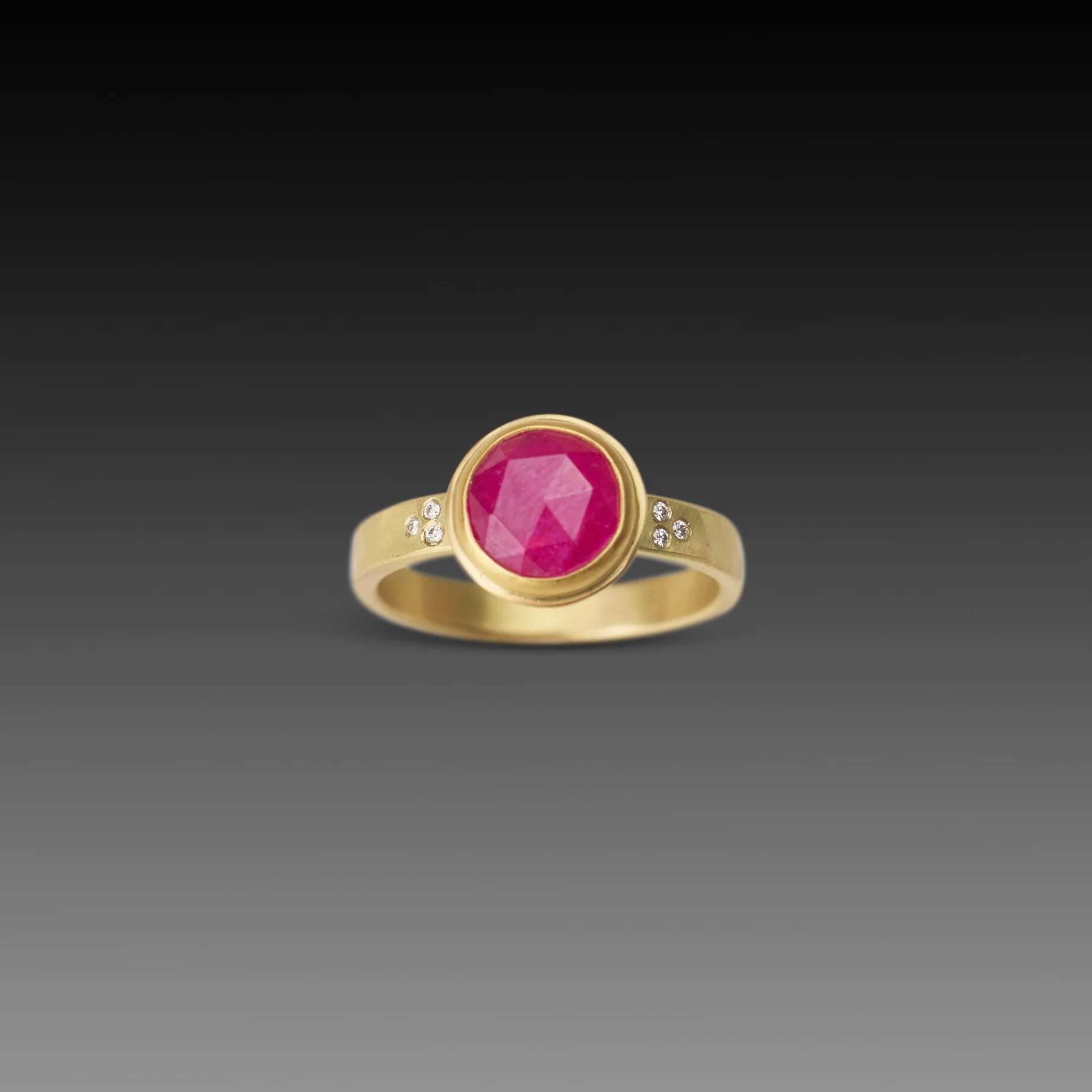 Vibrant Ruby Ring with Diamonds - Image 3