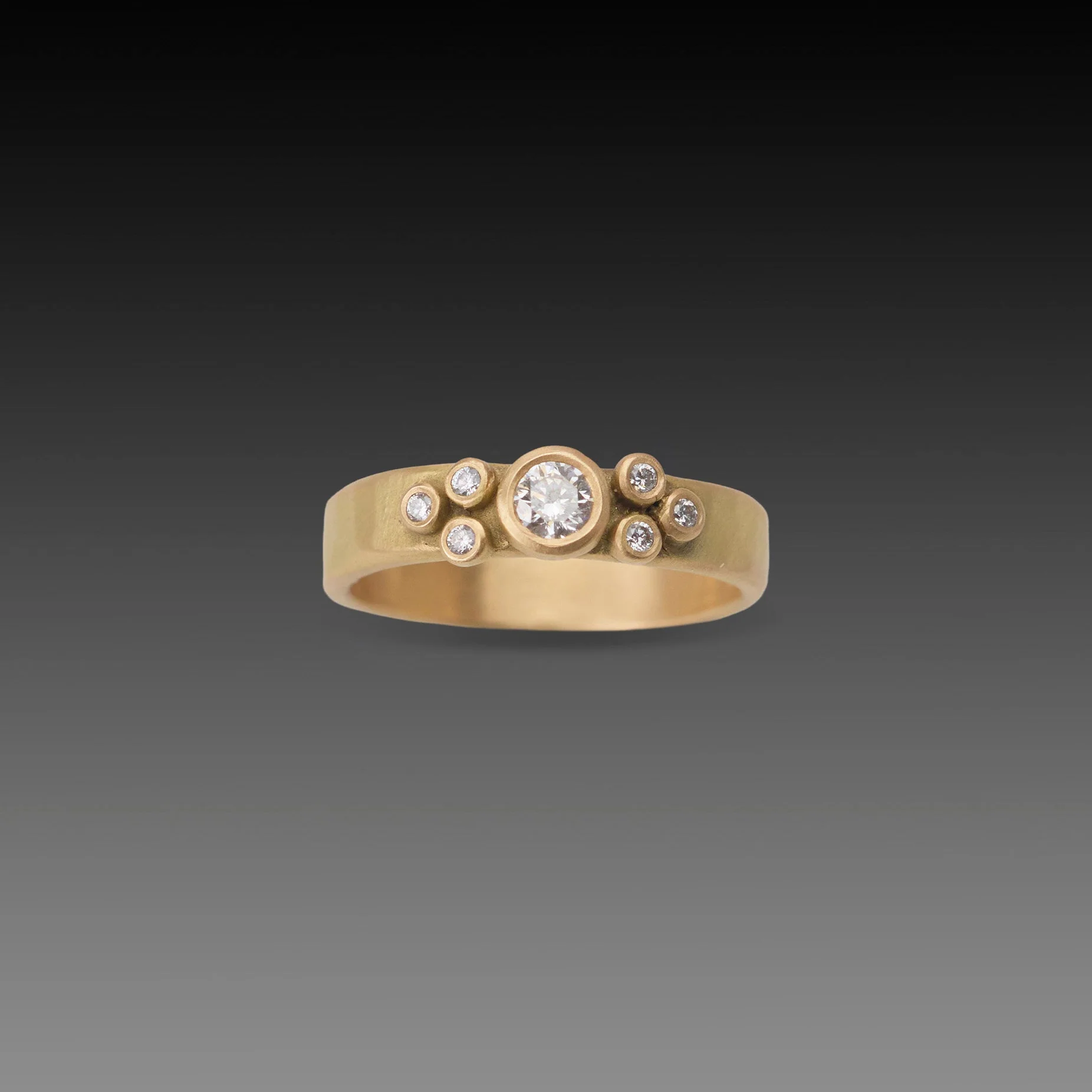 Wide Diamond Flourish Band
